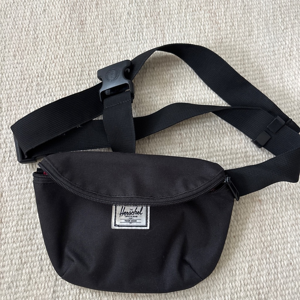 Herschel Supply Company Classic Black Belt Bag- Like New